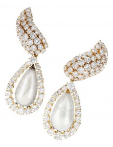 Lot 363 - Pair of important natural pearl and diamond pendent ear clips, Alexandre Reza