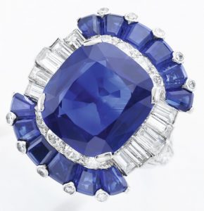 Lot 265 - Sapphire and diamond ring