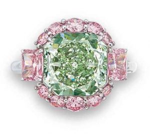 LOT - 2069 - A CHARMING COLOURED DIAMOND RING