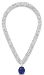 Lot 2025 - A STUNNING SAPPHIRE AND DIAMOND PENDANT NECKLACE