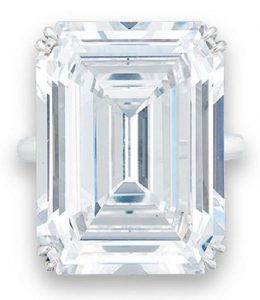 LOT 2073 - AN EXCLUSIVE DIAMOND RING, BY HARRY WINSTON