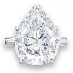 LOT 2048 - A RARE DIAMOND RING, BY