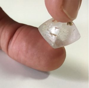 LARGER POLISHED TOPAZ PRESENTED TO HRD-ANTWERP FOR IDENTIFICATION