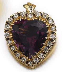 LOT 542 - BROOCH CUM PENDANT OF THE AMETHYST AND DIAMOND PARURE